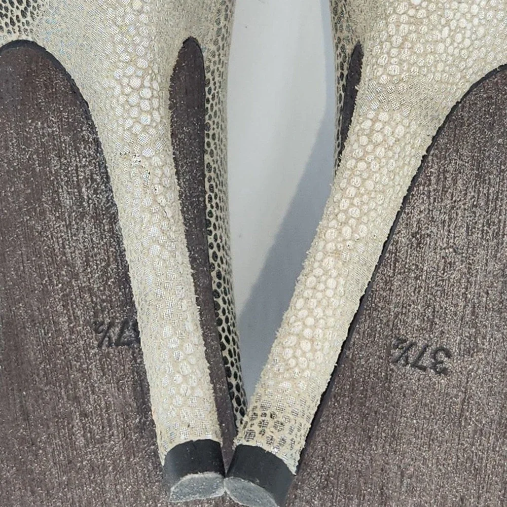 5 48 Womens Lilla Textured Pointed Toe Stiletto Heels‎ Size 37 1/2 US 7.5